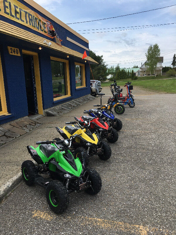 Moto 4 roues électrique pour enfant dans Loisirs et artisanat  à Shawinigan - Image 2