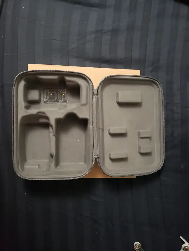 dji mini SE drone kit in new condition in General Electronics in Hamilton - Image 3