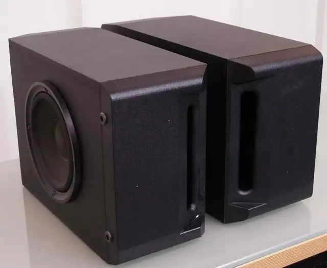 BOSE® 201® Series IV SPEAKERS in Speakers in Kitchener / Waterloo - Image 4