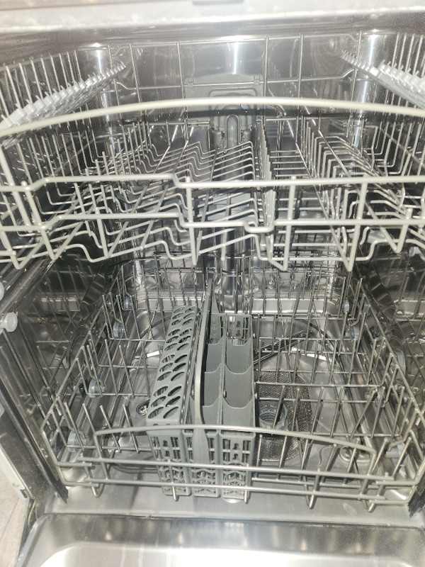 GE dishwasher in Dishwashers in Sault Ste. Marie - Image 2