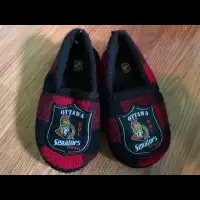 Boys Ottawa Senators toddler size 11/12 slippers