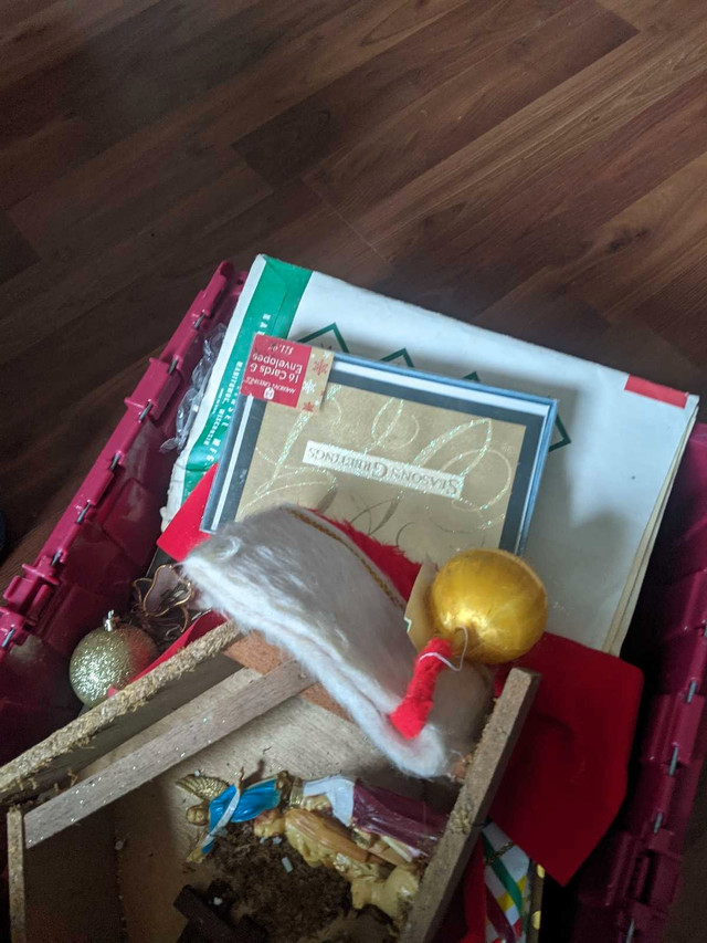 Christmas Box in Holiday, Event & Seasonal in Regina - Image 4