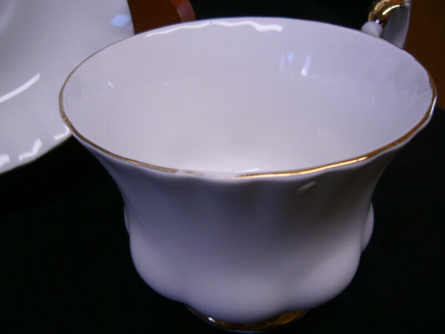 Royal Albert ‘Val D’Or” Cup & Saucer in Arts & Collectibles in Dartmouth - Image 2