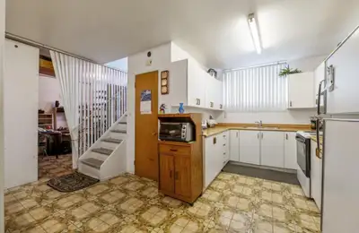 Grand bachelor à louer, St-Michel, Disponible 1er août, 1100$