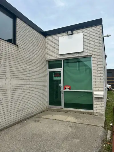 1900 SQFT Plus TM industrial space in prime location