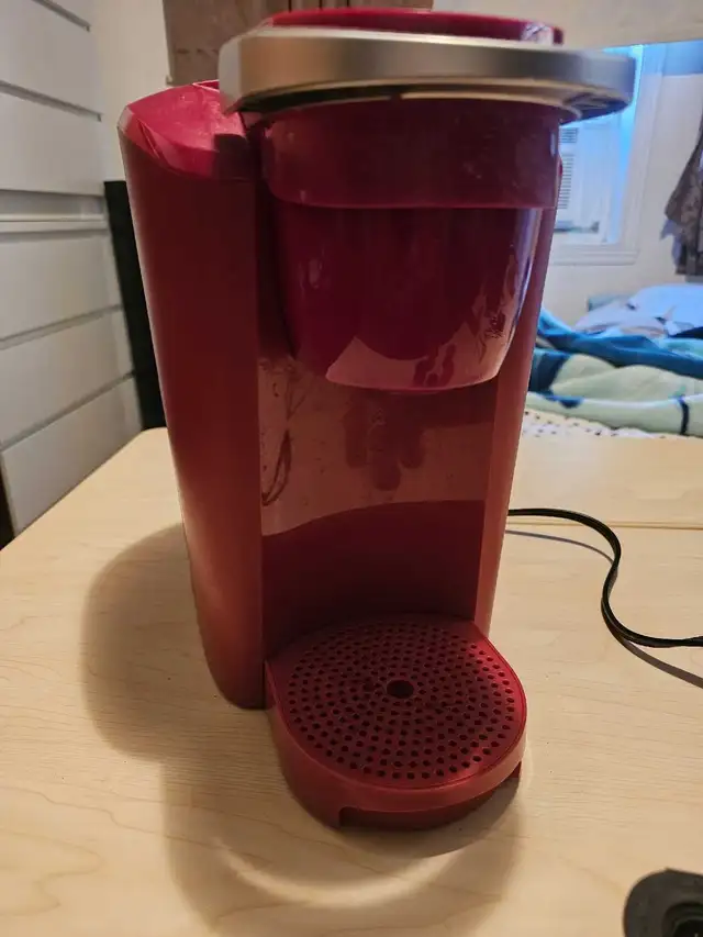 Keurig Cafetière in Coffee Makers in Laval / North Shore - Image 4