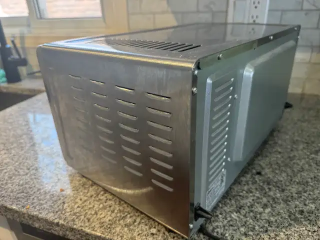 Oster 6-Slice Convection Counter Oven in Toasters & Toaster Ovens in Markham / York Region - Image 9