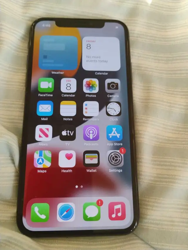iPhone XS 256gb 100% in Cell Phones in Markham / York Region - Image 3