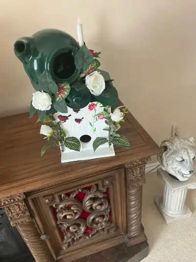 Beautiful gift giving bird house 45.00 cash only