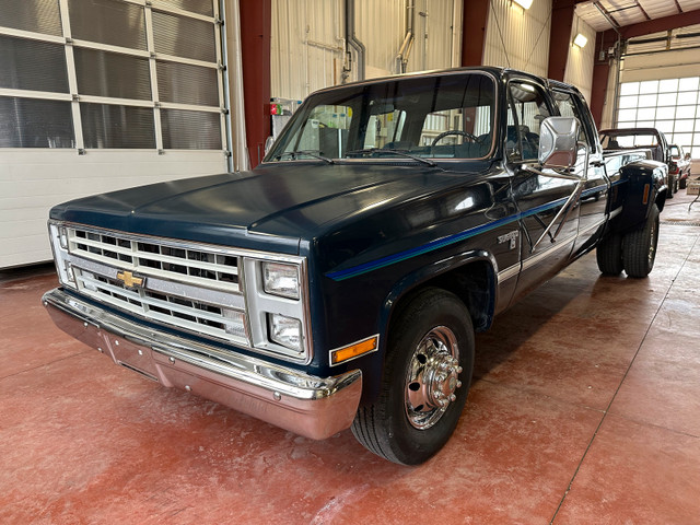 1987 Chevrolet C30 dually Crew cab  in Classic Cars in Fort St. John - Image 2