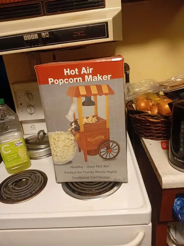 Hot air popcorn machine in Microwaves & Cookers in Oakville / Halton Region - Image 3