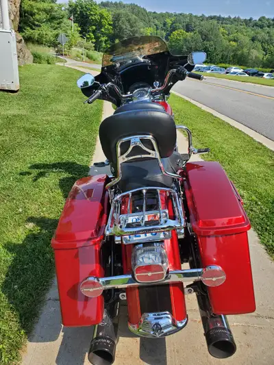 2013 Harley Davidson Road King Classic. Beautiful in excellent condition with many options. i have a...