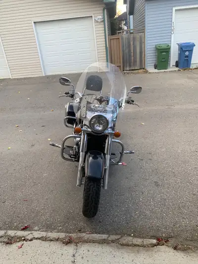 2 tone black and silver, runs like a dream. Serious offers only please, price may be negotiable if y...