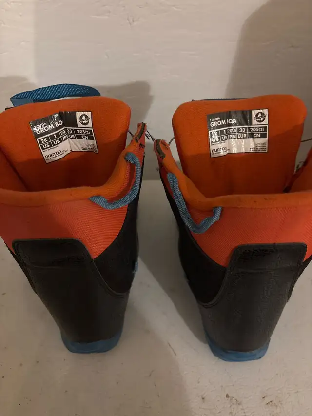 Snowboard boots in Snowboard in Revelstoke - Image 3
