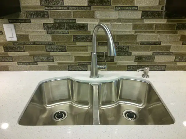 Tile Installation Calgary – Kitchens, Bathrooms & Floors63654773556097122