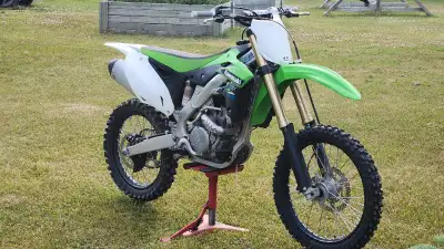2014 Kawasaki KX250F Bike is in amazing shape. Around 32 hours on the bike total. All factory plasti...