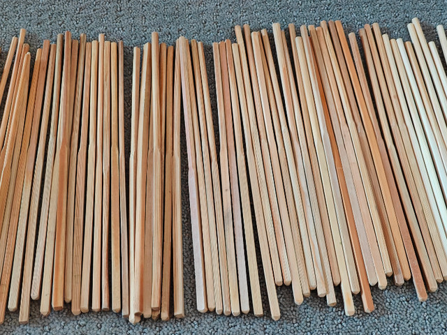 Wooden Chopsticks - 54 Pairs - 9.5" to 10" in Industrial Kitchen Supplies in Calgary - Image 3