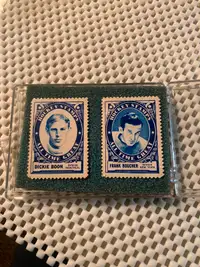 1961-62 TOPPS HOCKEY STAMPS (2)