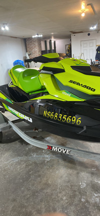 Seadoo 155 , just like new with 62 hrs , comes with trailer 