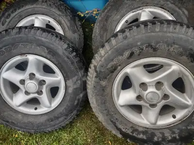 265-75R16x4 Mags Dodge RAM 1500 2006. Bolt Pattern 5x139.7., View more