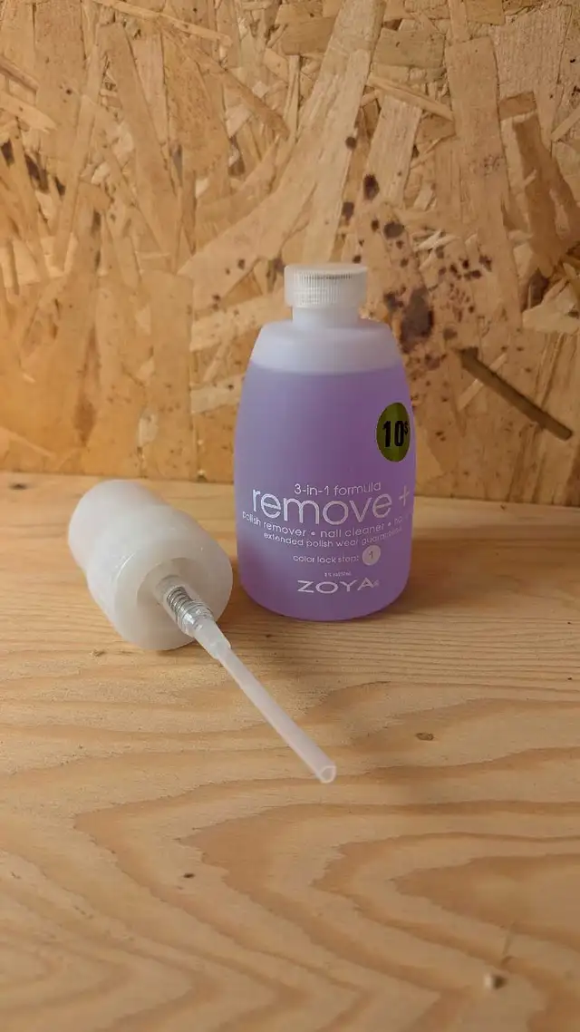 New Zoya Nail Polish Remover in Other in Edmonton - Image 2