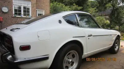 This is a ex- California rust free 240Z with older paint no visisble major rust,the seams are crip a...