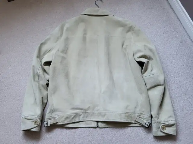 Banana Republic Suede Men's Jacket size Large in Men's in Mississauga / Peel Region - Image 4