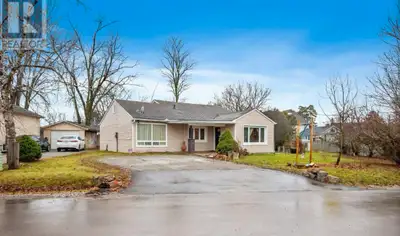 Bungalow- unique single level W Office space