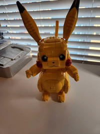 Mega Bloks Pikachu 