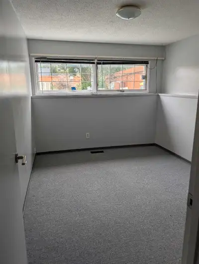Room for rent in Acadia