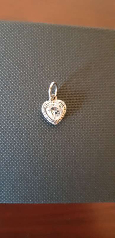 Authentic PANDORA Heart Charm in Jewellery & Watches in Hamilton - Image 3