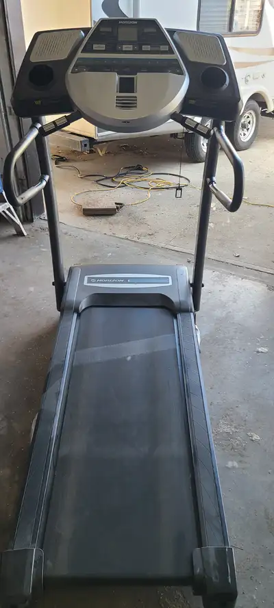 Horizon treadmill