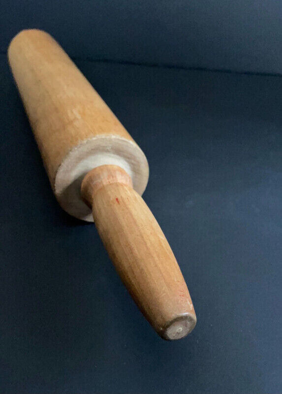 Vintage Wooden Rolling Pin Kitchen Tools Kitchenware in Arts & Collectibles in Sudbury - Image 4