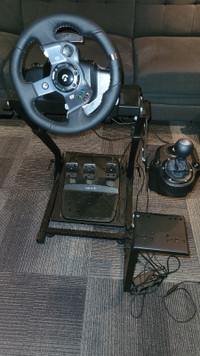 G920 Logitech Racing Wheel with foldable stand and shifter