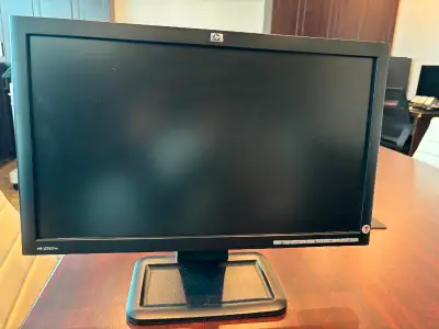 Dell E207WFPc Monitor, View more