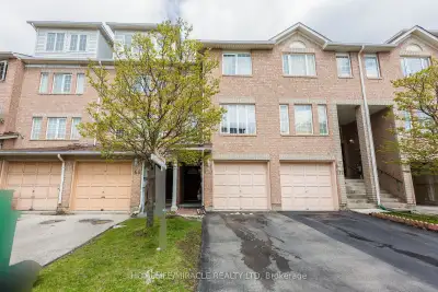 Welcome to this charming townhouse available for rent! Featuring a spacious layout perfect for famil...