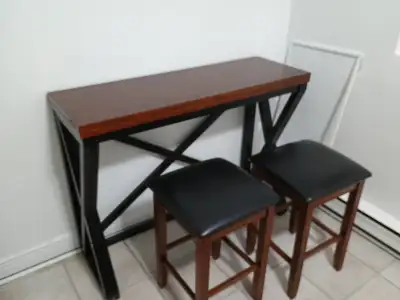 Table haute rétractable avec 2 tabourets / Table bistro, View more
