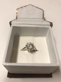 4 carat Lab diamond mossanite ring