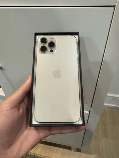 106 ads for iphone 12 pro in Cell Phones in City of Toronto