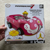 2013 K'NEX Mario Kart 7 Princess Peach Birthday Girl Kart Set