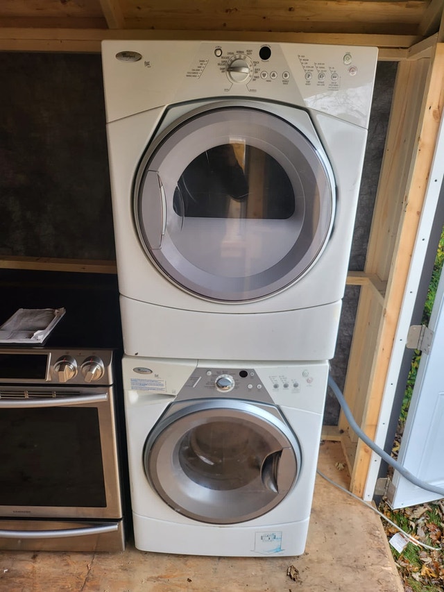 4 piece fridge stove washer dryer set all working Washers & Dryers