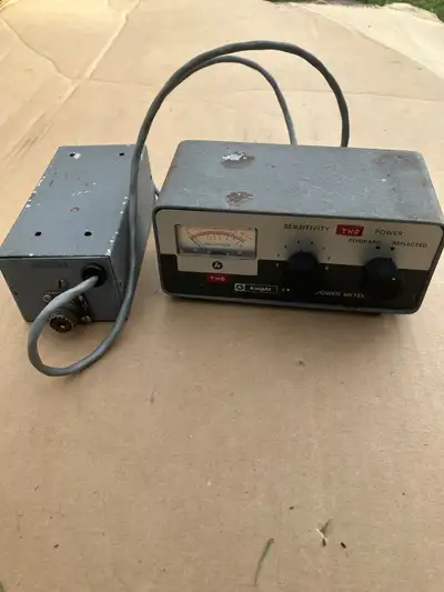 Knight RF power meter, complete but untested. $40. Located in central Huron County. Call 519 five2fi...