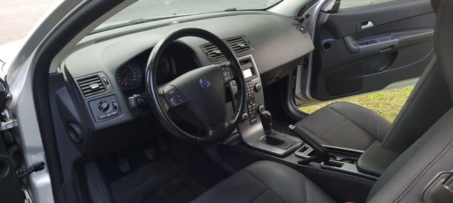 Volvo C30 T5 2011 — Manuelle 6 vitesses — Propriétaire unique — photo 3