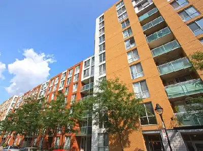 Condo 4½ avec 2 salles de bain au centre-ville, électro inclus