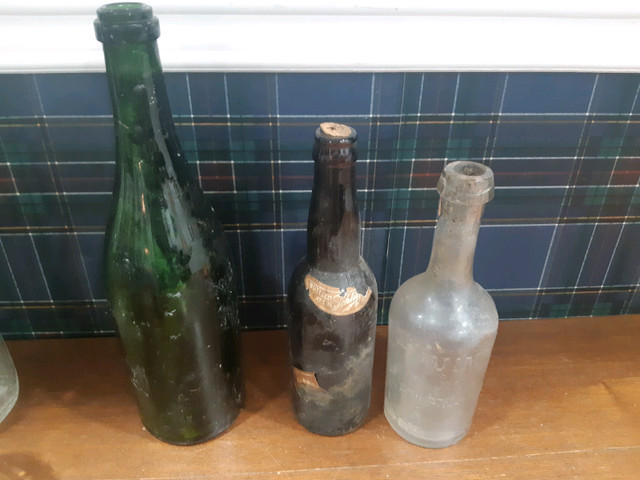 Lot de 10 bouteilles vitre pot masson antique  dans Art et objets de collection  à Granby - Image 2