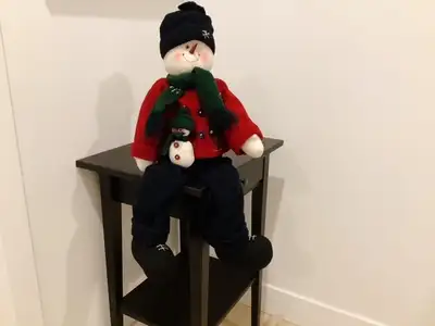 Décoration de Noël – Bonhomme de neige assis (24") – Jambes, View more
