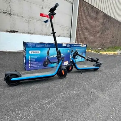 Brand New.....pickup preferable New in the box neuf dans la boite Roulez confortablement et avec sty...