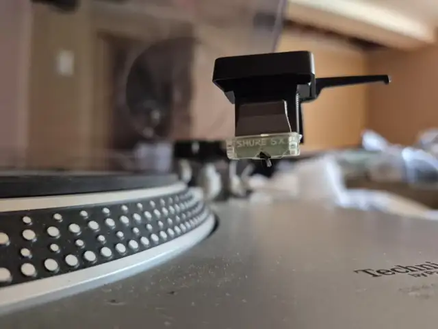 Technics SL-1200 original turntable in Performance & DJ Equipment in City of Montréal - Image 5