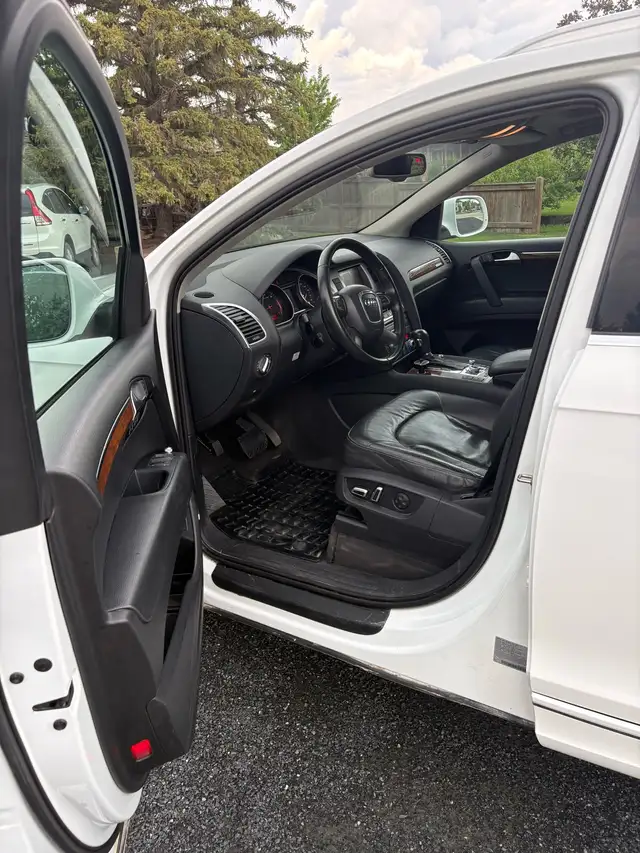 2011 Audi Q7530297076309053441