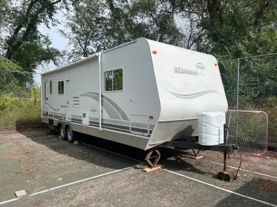 2006 Okanagan 26ft bumper pull, single slide out My wife and I Reno’d it afew years ago. All new flo...